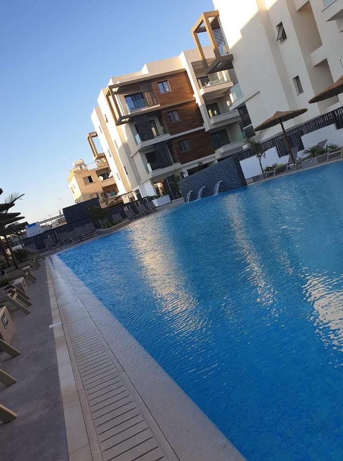 Cosmos Residence Paralimni Buitenkant foto