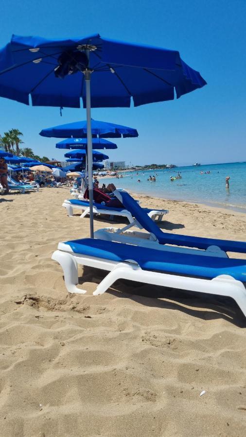 Cosmos Residence Paralimni Buitenkant foto