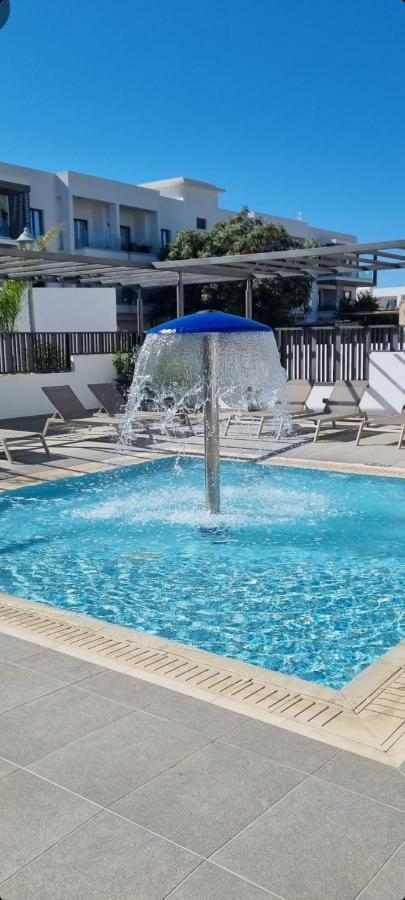 Cosmos Residence Paralimni Buitenkant foto