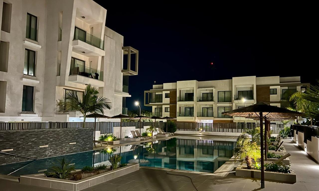 Cosmos Residence Paralimni Buitenkant foto