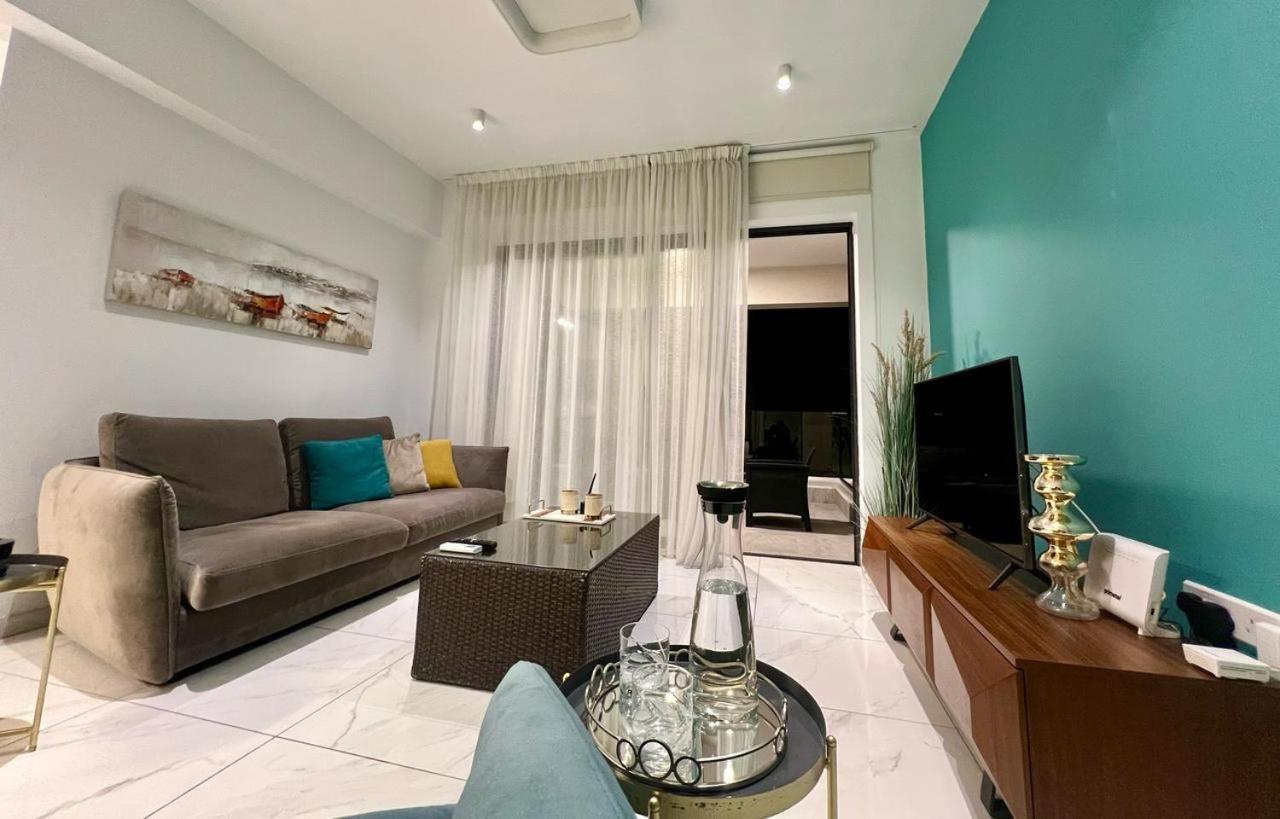 Cosmos Residence Paralimni Buitenkant foto