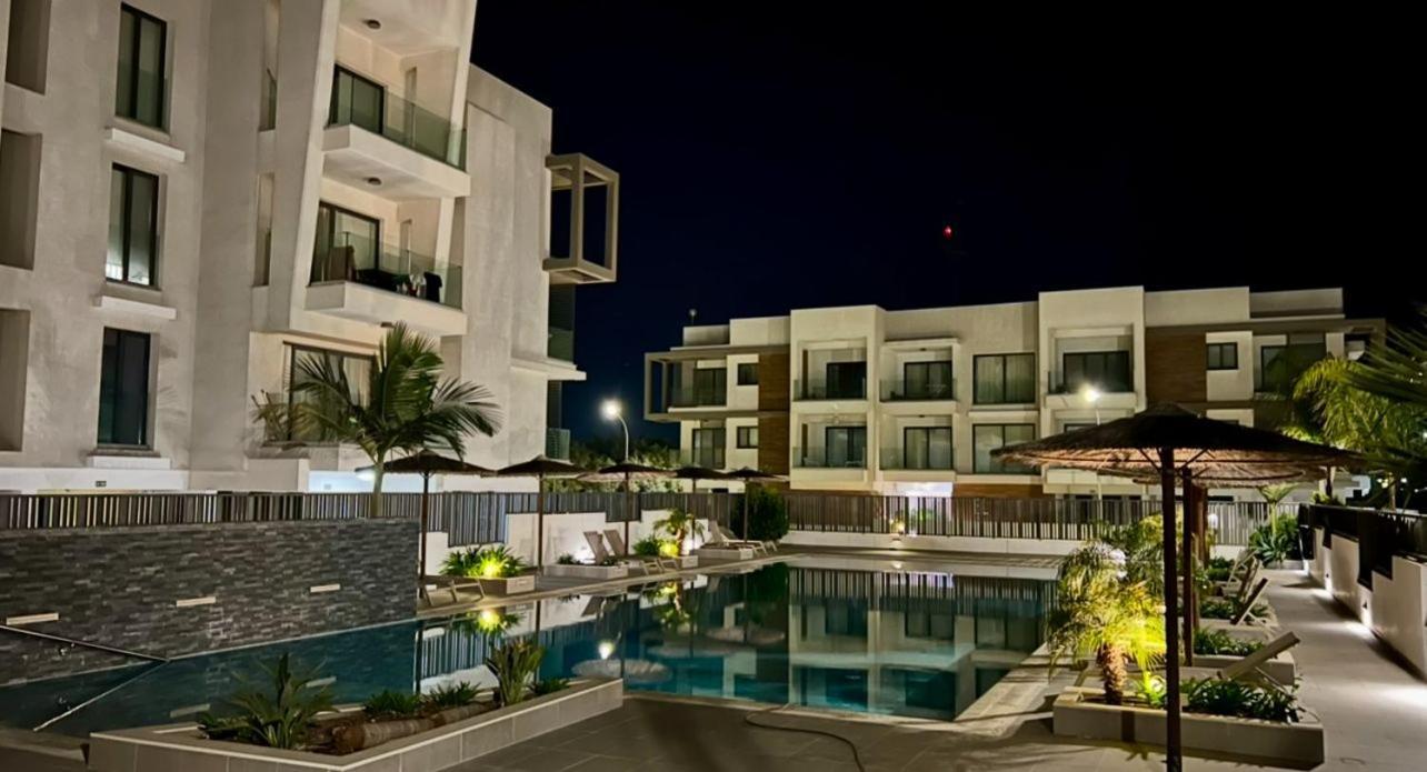 Cosmos Residence Paralimni Buitenkant foto